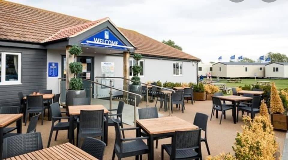 Seaview Holiday Rentals - Seawall Whitstable Eksteriør billede