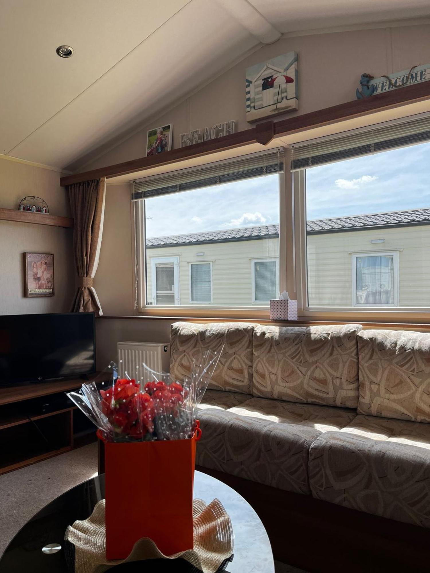 Seaview Holiday Rentals - Seawall Whitstable Eksteriør billede